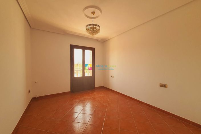 Image No.30-9 Bed Villa for sale