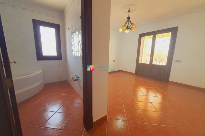 Image No.32-9 Bed Villa for sale