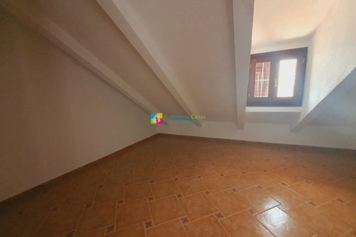 Image No.42-9 Bed Villa for sale