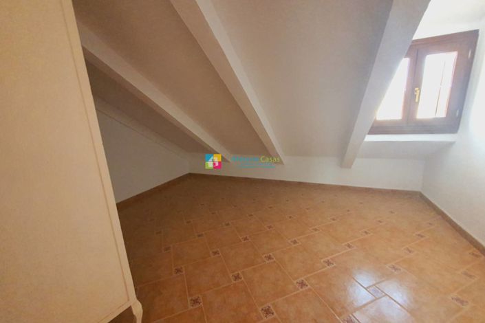 Image No.43-9 Bed Villa for sale