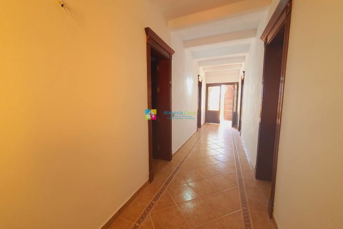 Image No.46-9 Bed Villa for sale