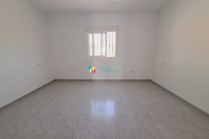 Image No.27-3 Bed Villa for sale