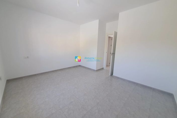 Image No.28-3 Bed Villa for sale