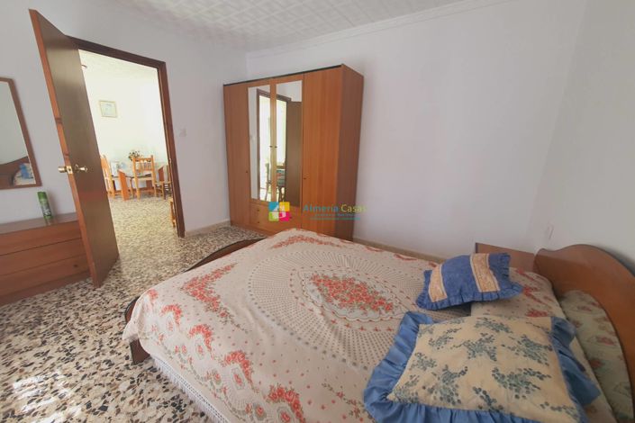 Image No.10-3 Bed Country House for sale