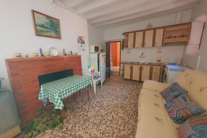 Image No.11-3 Bed Country House for sale