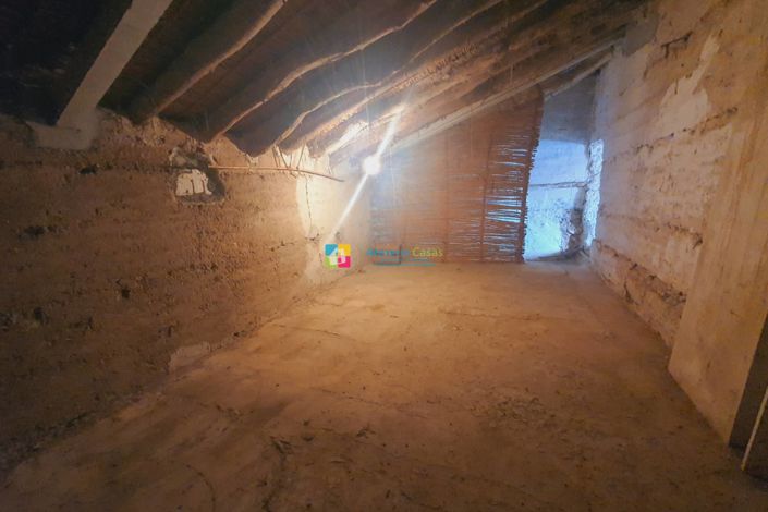 Image No.18-3 Bed Country House for sale