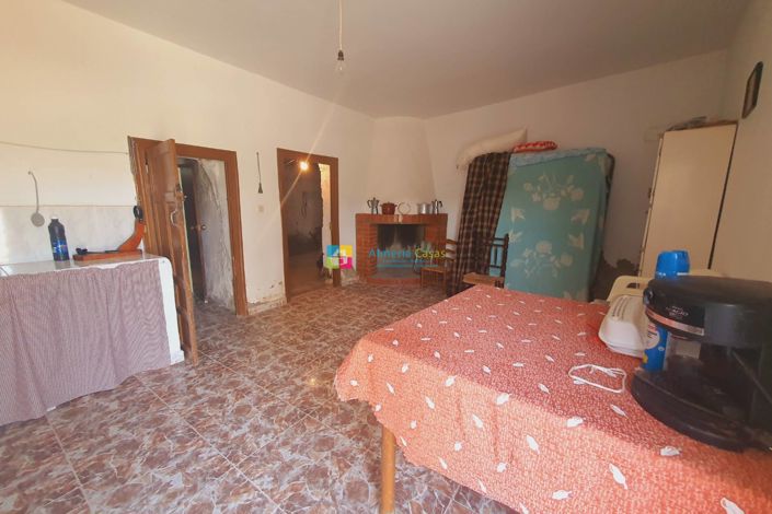 Image No.22-3 Bed Country House for sale