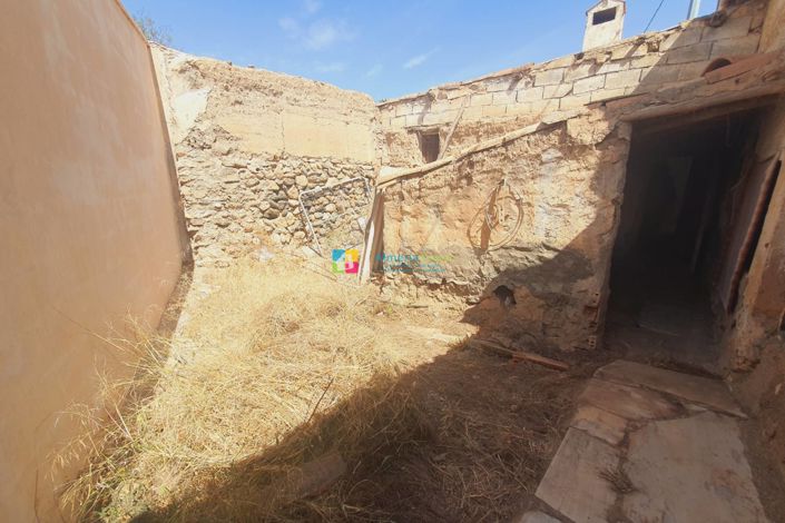 Image No.25-3 Bed Country House for sale