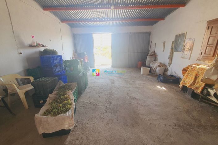 Image No.30-3 Bed Country House for sale