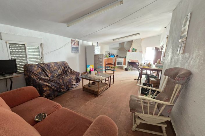 Image No.17-4 Bed Townhouse for sale