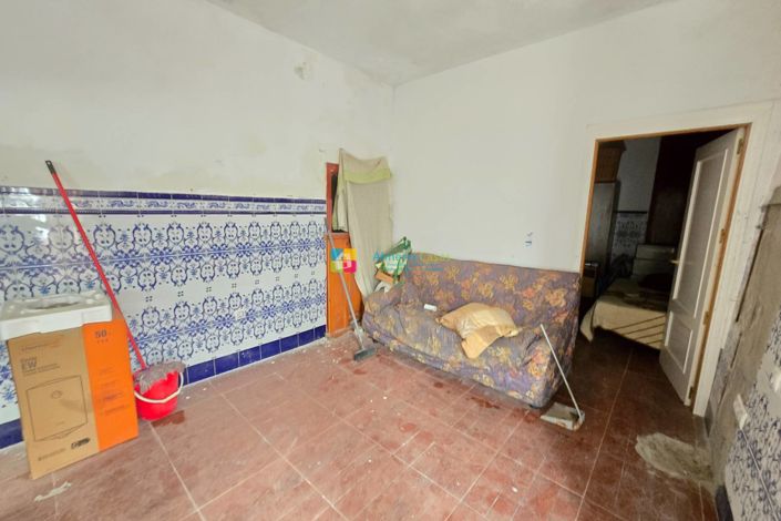 Image No.2-4 Bed Townhouse for sale