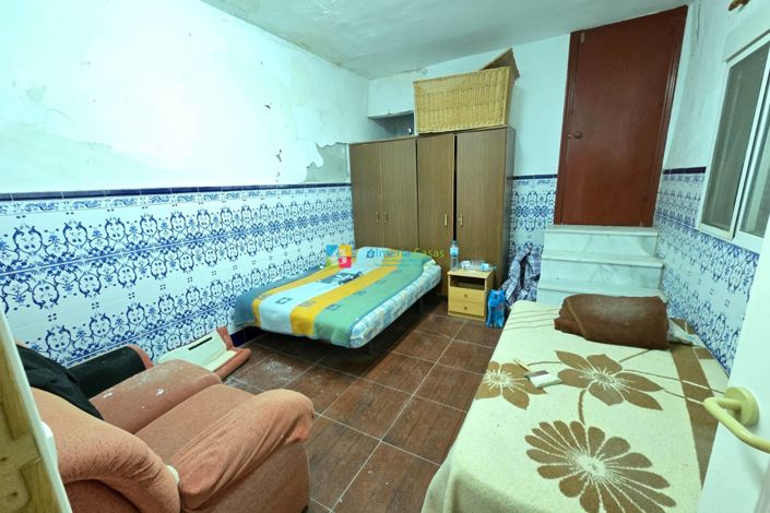 Image No.3-4 Bed Townhouse for sale