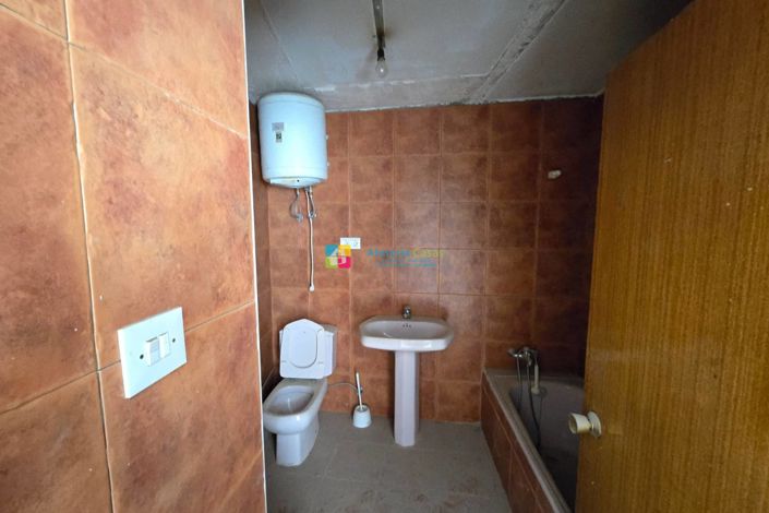 Image No.5-2 Bed Townhouse for sale