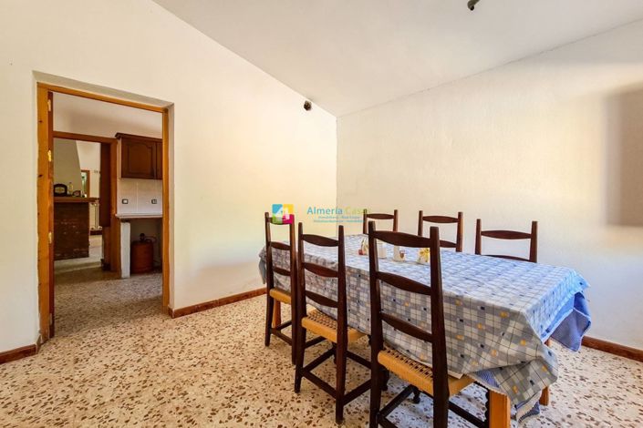 Image No.10-4 Bed Country House for sale