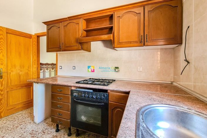 Image No.11-4 Bed Country House for sale