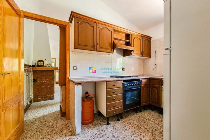 Image No.12-4 Bed Country House for sale