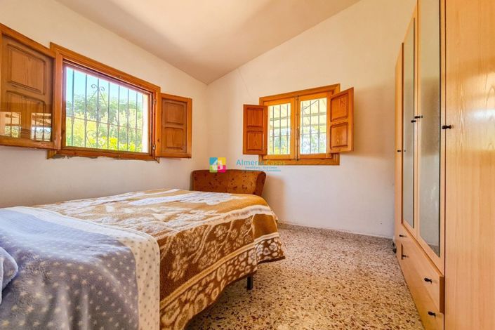 Image No.16-4 Bed Country House for sale