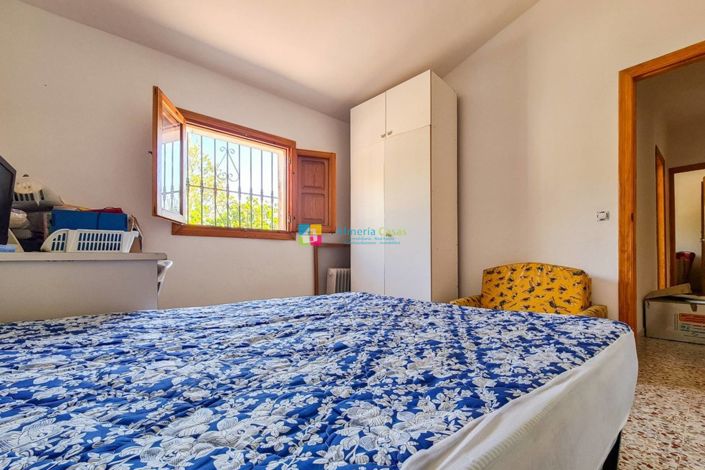 Image No.19-4 Bed Country House for sale