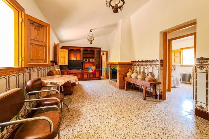 Image No.20-4 Bed Country House for sale