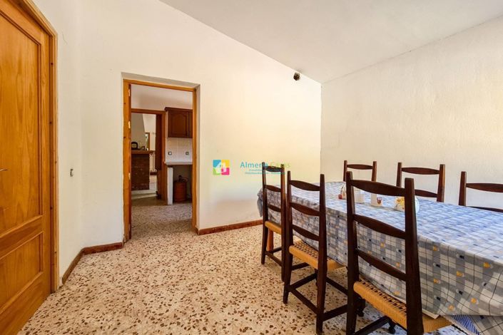 Image No.9-4 Bed Country House for sale