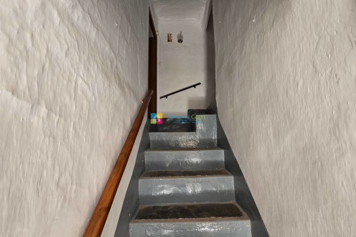 Image No.13-4 Bed Townhouse for sale