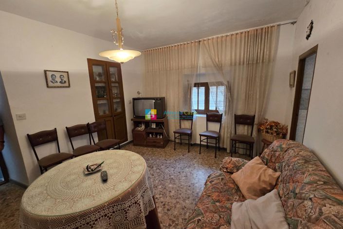 Image No.15-4 Bed Townhouse for sale