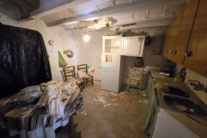 Image No.5-4 Bed Townhouse for sale