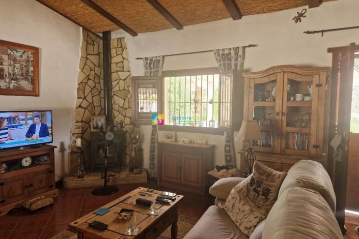 Image No.10-2 Bed Country House for sale
