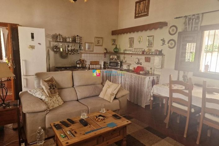 Image No.11-2 Bed Country House for sale