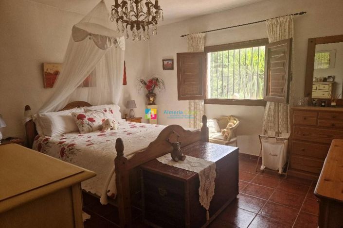 Image No.15-2 Bed Country House for sale