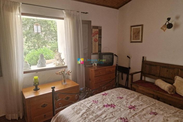 Image No.18-2 Bed Country House for sale