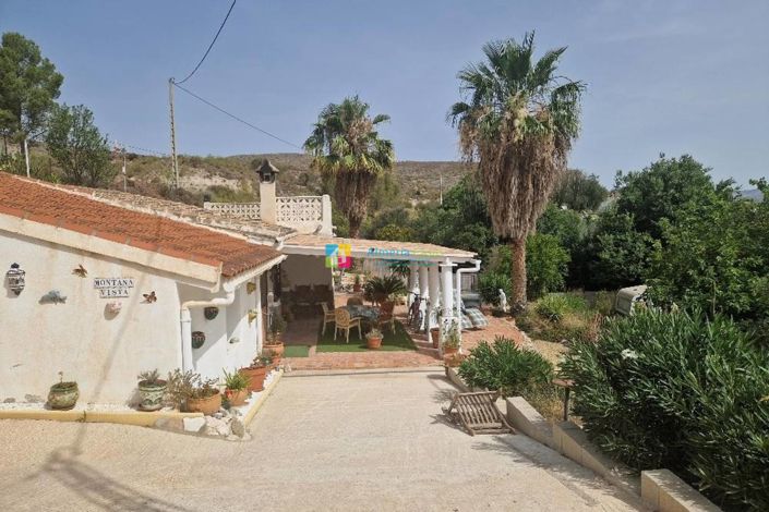 Image No.21-2 Bed Country House for sale