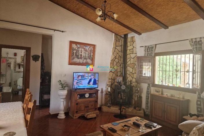 Image No.9-2 Bed Country House for sale