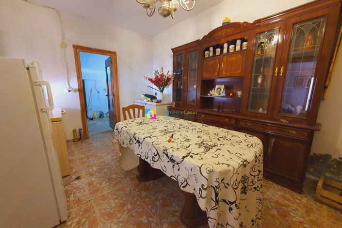 Image No.12-3 Bed Country House for sale