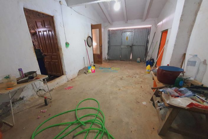 Image No.21-3 Bed Country House for sale