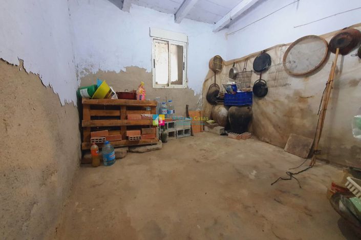 Image No.23-3 Bed Country House for sale