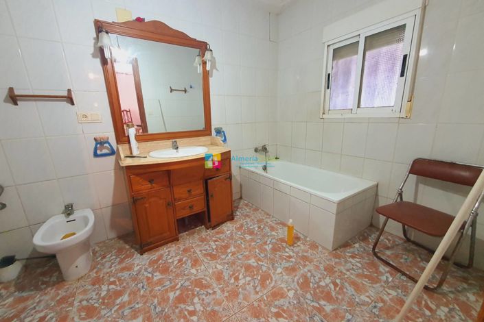 Image No.27-3 Bed Country House for sale