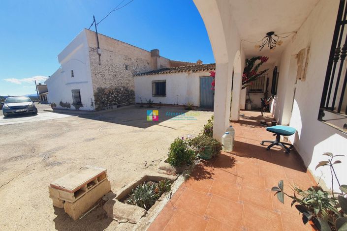 Image No.3-3 Bed Country House for sale