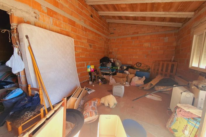 Image No.37-3 Bed Country House for sale