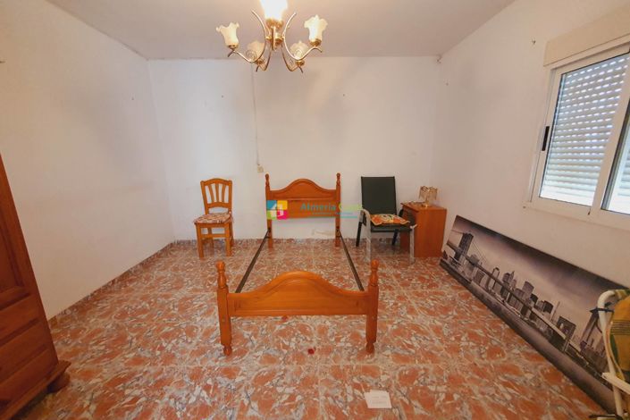 Image No.6-3 Bed Country House for sale