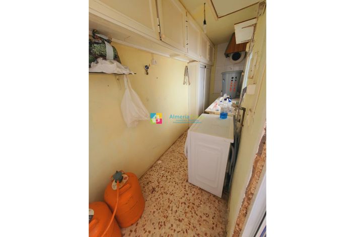 Image No.14-4 Bed Townhouse for sale