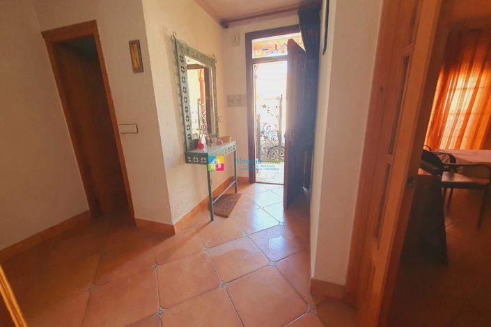 Image No.16-4 Bed Townhouse for sale