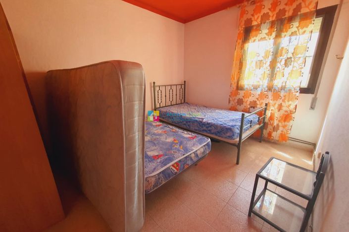 Image No.26-4 Bed Townhouse for sale