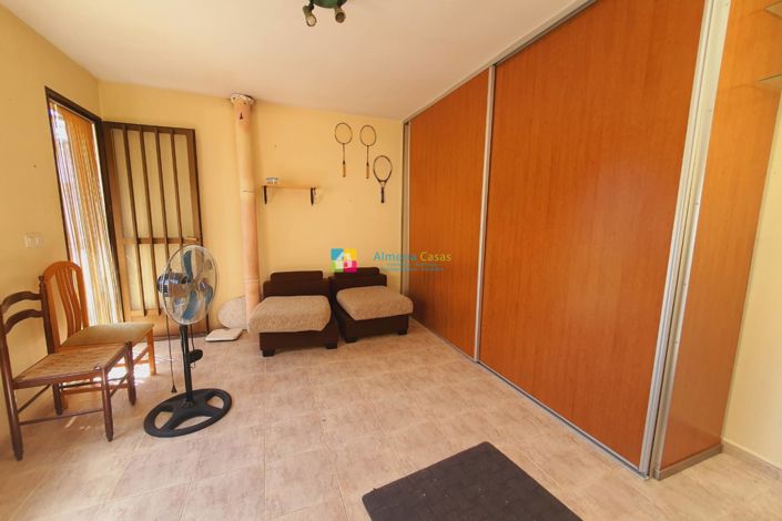 Image No.31-4 Bed Townhouse for sale