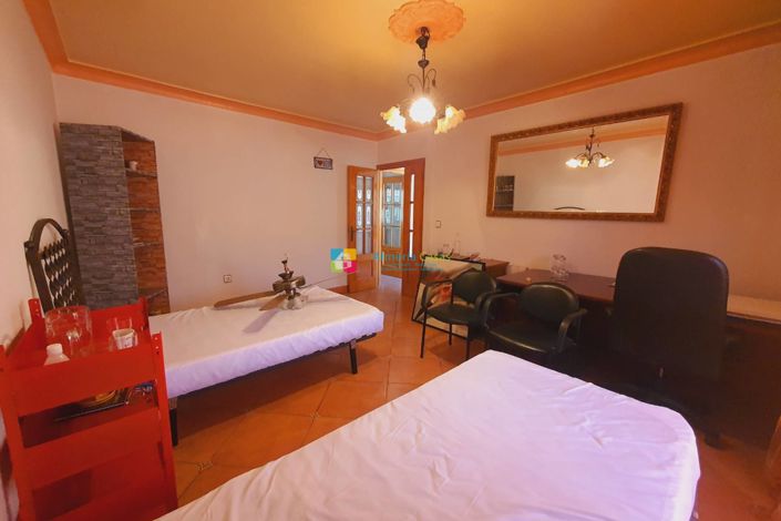 Image No.5-4 Bed Townhouse for sale