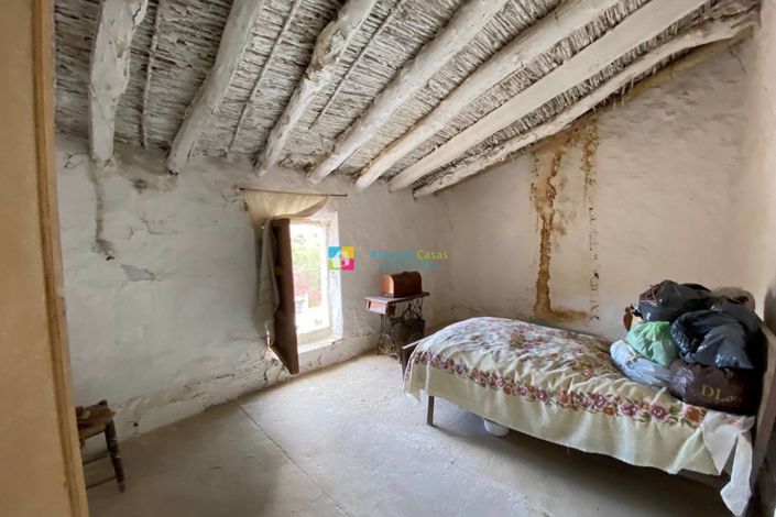 Image No.22-5 Bed Country House for sale