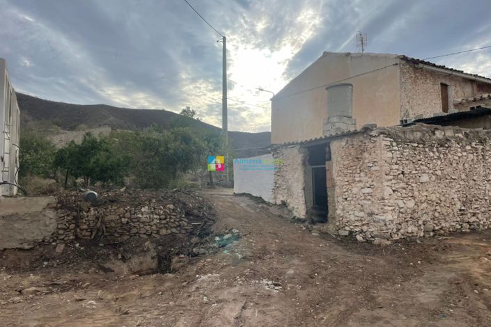 Image No.4-Maison de campagne de 5 chambres à vendre à Cantoria