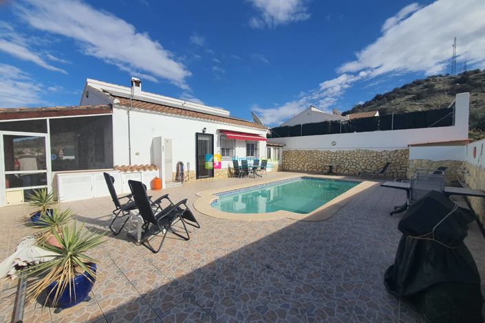 Image No.1-Villa de 2 chambres à vendre à Arboleas