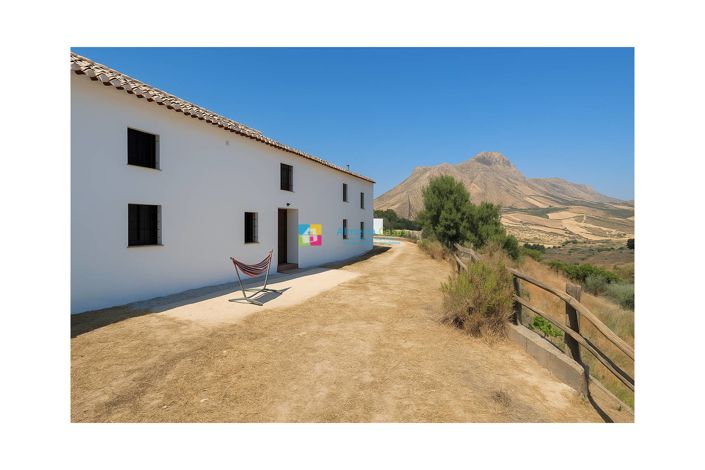 Image No.1-7 Bed Country House for sale