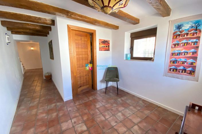 Image No.10-7 Bed Country House for sale